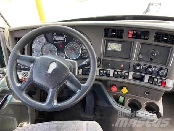 Kenworth T680 Autotractoare