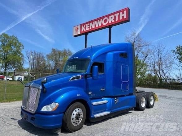 Kenworth T680 Autotractoare