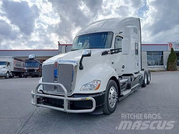 Kenworth T680 Autotractoare