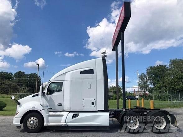 Kenworth T680 Autotractoare