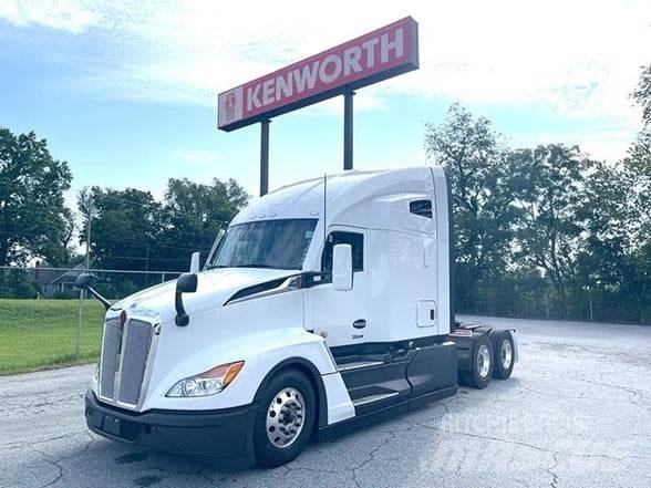 Kenworth T680 Autotractoare