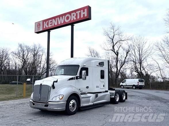 Kenworth T680 Autotractoare