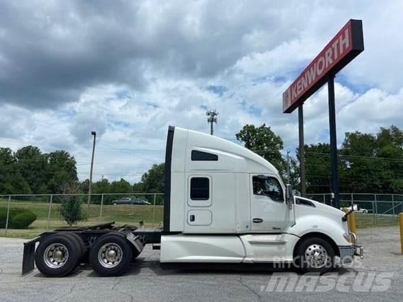 Kenworth T680 Autotractoare