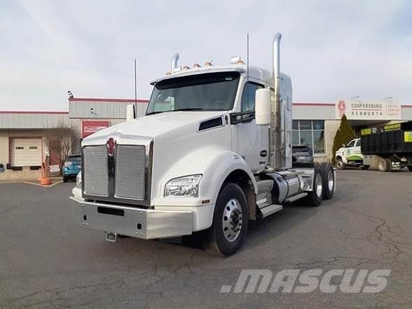 Kenworth T880 Autotractoare