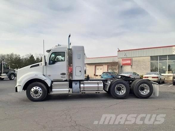 Kenworth T880 Autotractoare