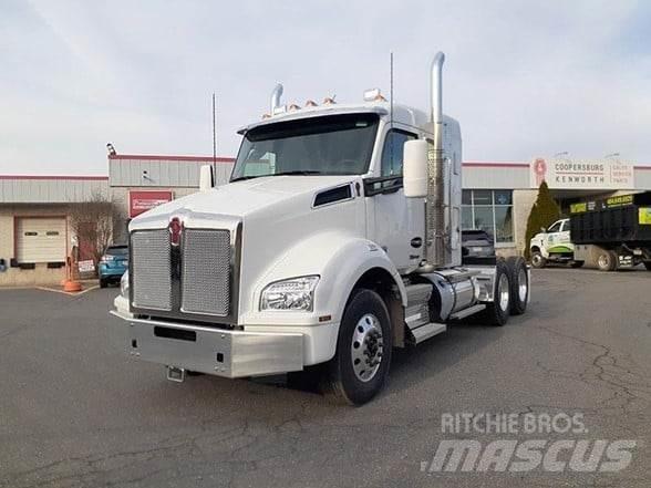 Kenworth T880 Autotractoare