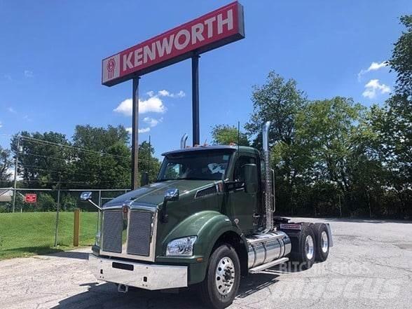 Kenworth T880 Autotractoare
