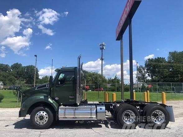 Kenworth T880 Autotractoare