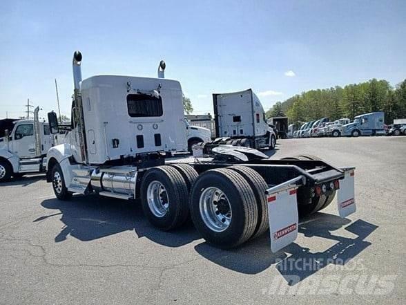 Kenworth T880 Autotractoare