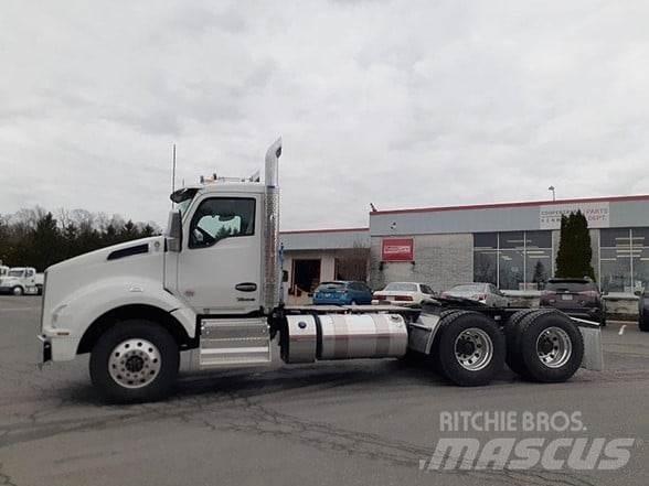 Kenworth T880 Autotractoare