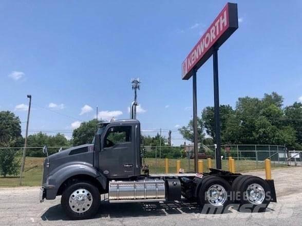 Kenworth T880 Autotractoare