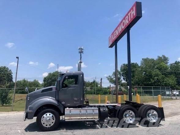 Kenworth T880 Autotractoare