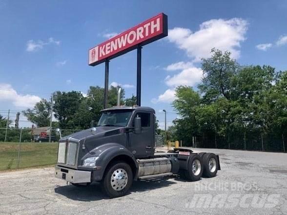 Kenworth T880 Autotractoare