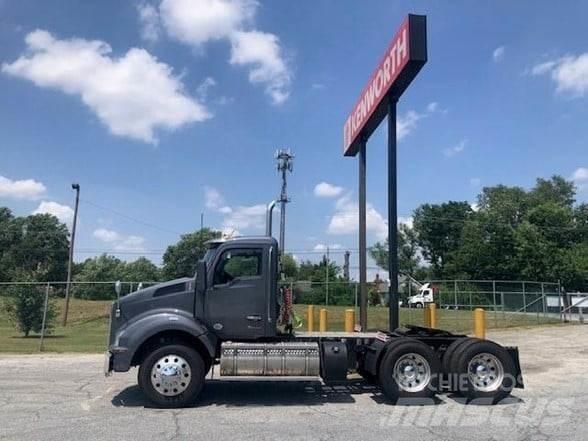 Kenworth T880 Autotractoare