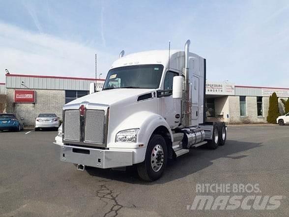 Kenworth T880 Autotractoare