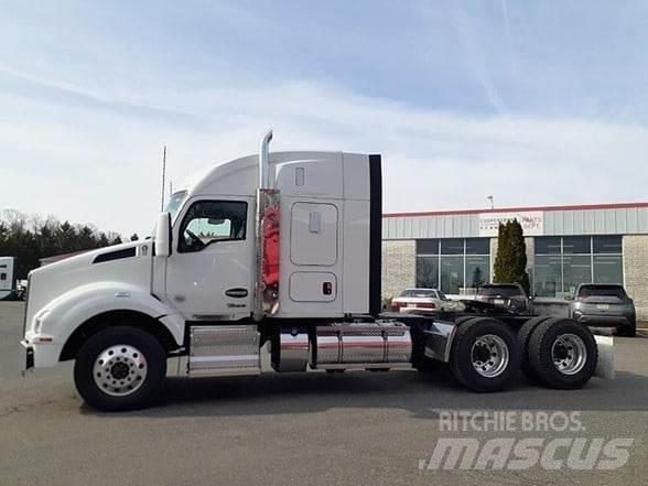 Kenworth T880 Autotractoare