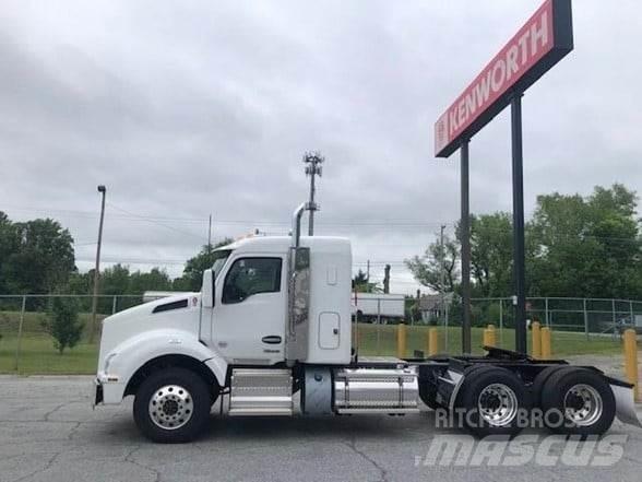 Kenworth T880 Autotractoare
