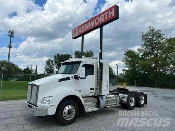 Kenworth T880 Autotractoare