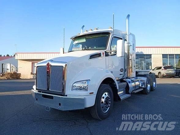 Kenworth T880 Autotractoare