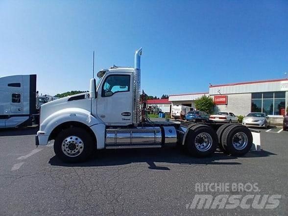 Kenworth T880 Autotractoare