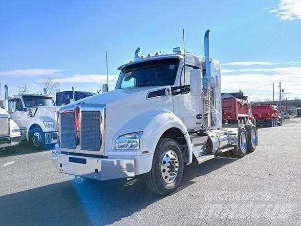 Kenworth T880 Autotractoare