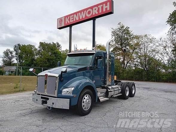 Kenworth T880 Autotractoare