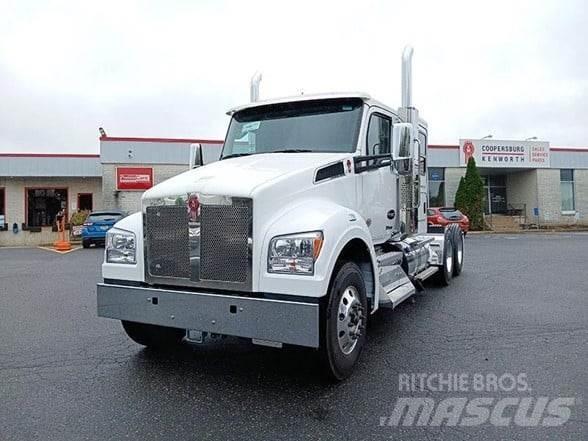 Kenworth T880 Autotractoare
