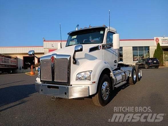 Kenworth T880 Autotractoare
