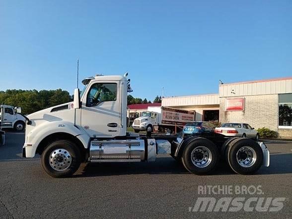 Kenworth T880 Autotractoare