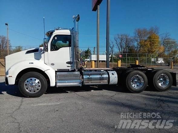 Kenworth T880 Autotractoare