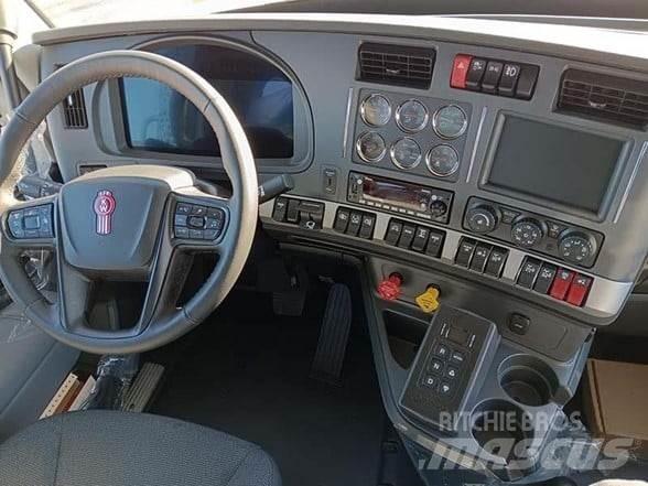 Kenworth T880 Autotractoare