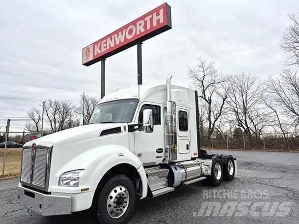 Kenworth T880 Autotractoare