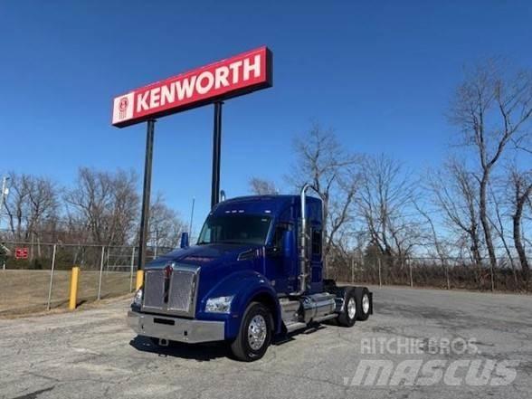Kenworth T880 Autotractoare