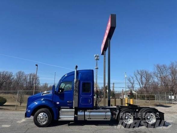 Kenworth T880 Autotractoare