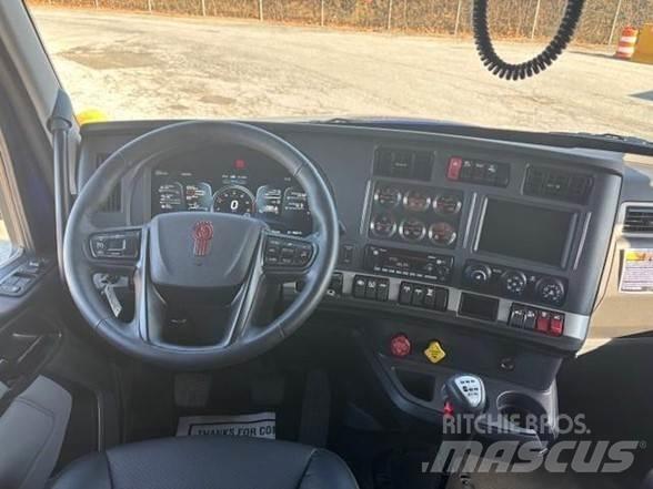 Kenworth T880 Autotractoare