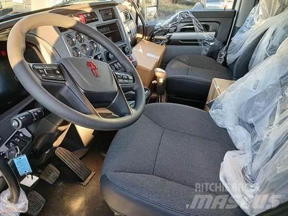 Kenworth T880 Autotractoare