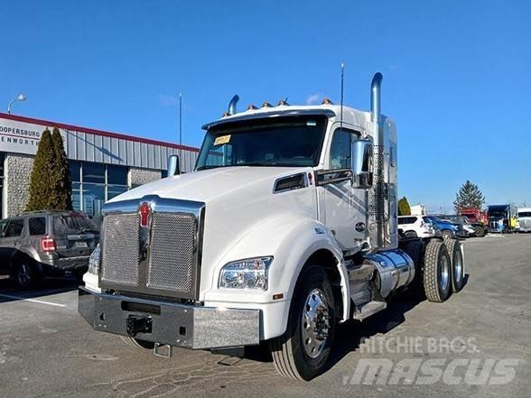 Kenworth T880 Autotractoare