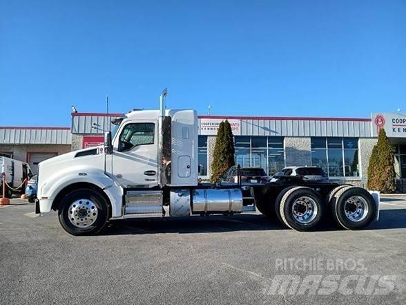 Kenworth T880 Autotractoare