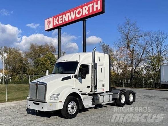Kenworth T880 Autotractoare