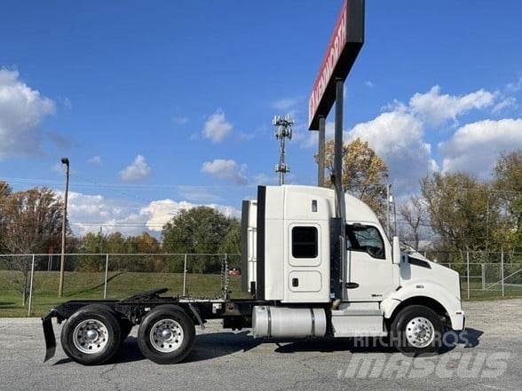 Kenworth T880 Autotractoare