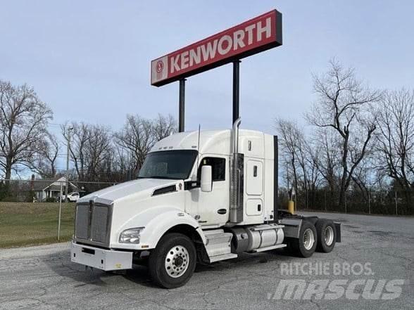 Kenworth T880 Autotractoare