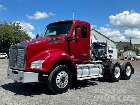 Kenworth T880 Autotractoare