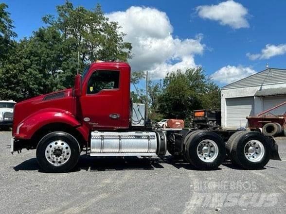 Kenworth T880 Autotractoare