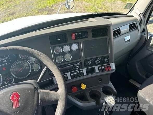 Kenworth T880 Autotractoare