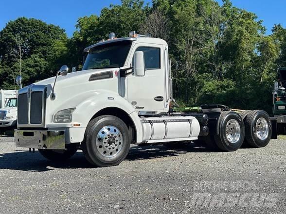 Kenworth T880 Autotractoare