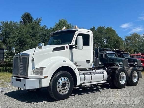 Kenworth T880 Autotractoare