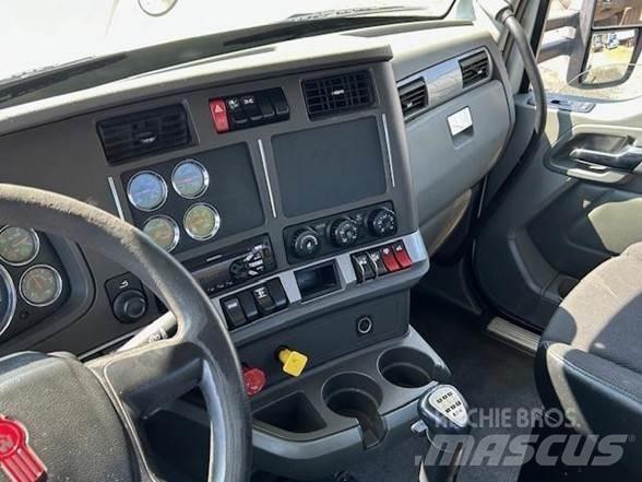 Kenworth T880 Autotractoare