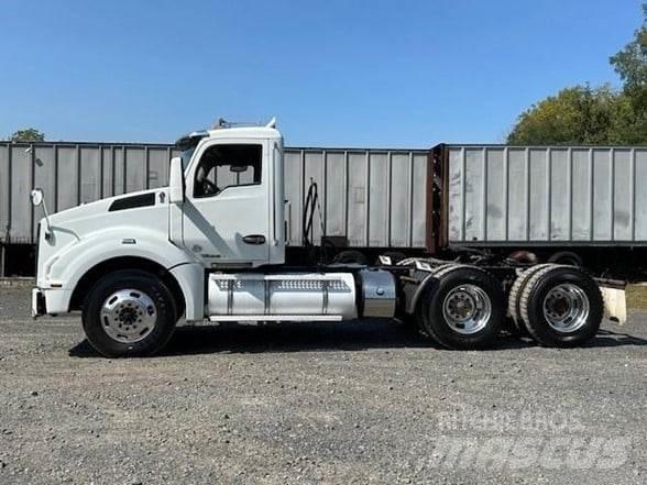 Kenworth T880 Autotractoare