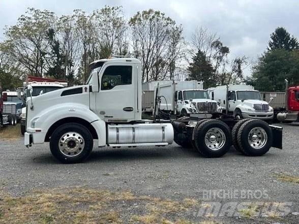 Kenworth T880 Autotractoare