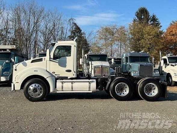 Kenworth T880 Autotractoare